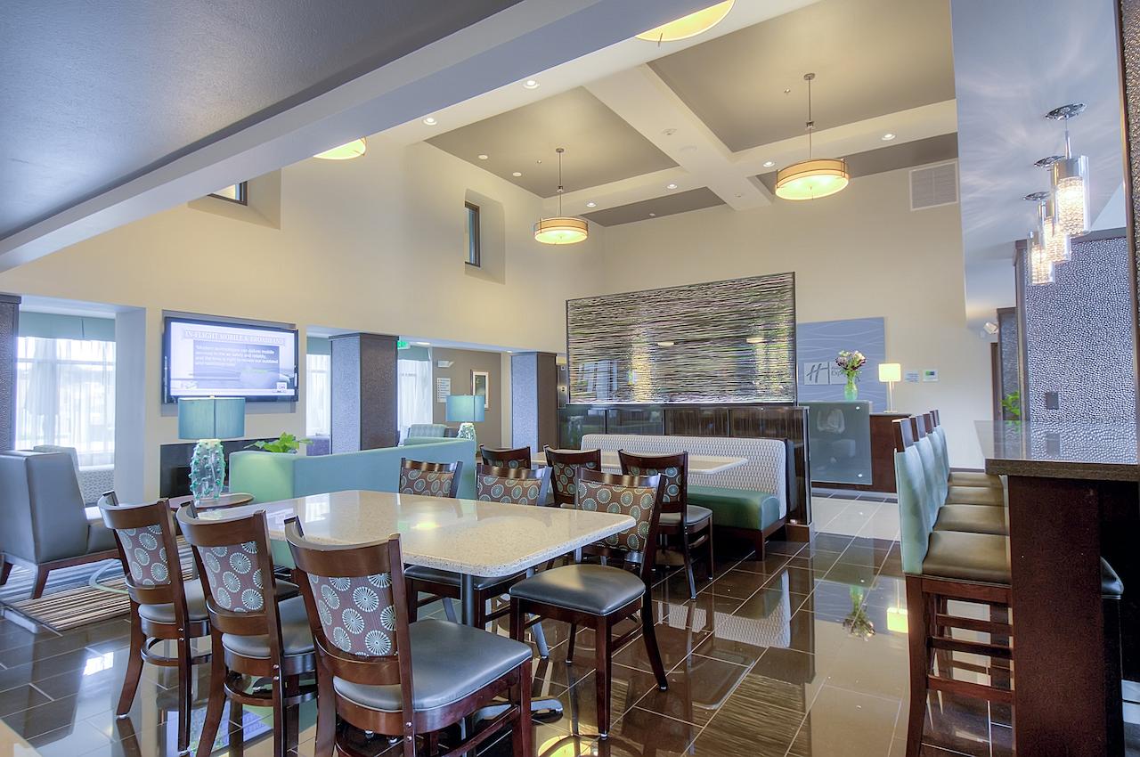 Holiday Inn Express Hotel & Suites Carlsbad Beach - thumb 3