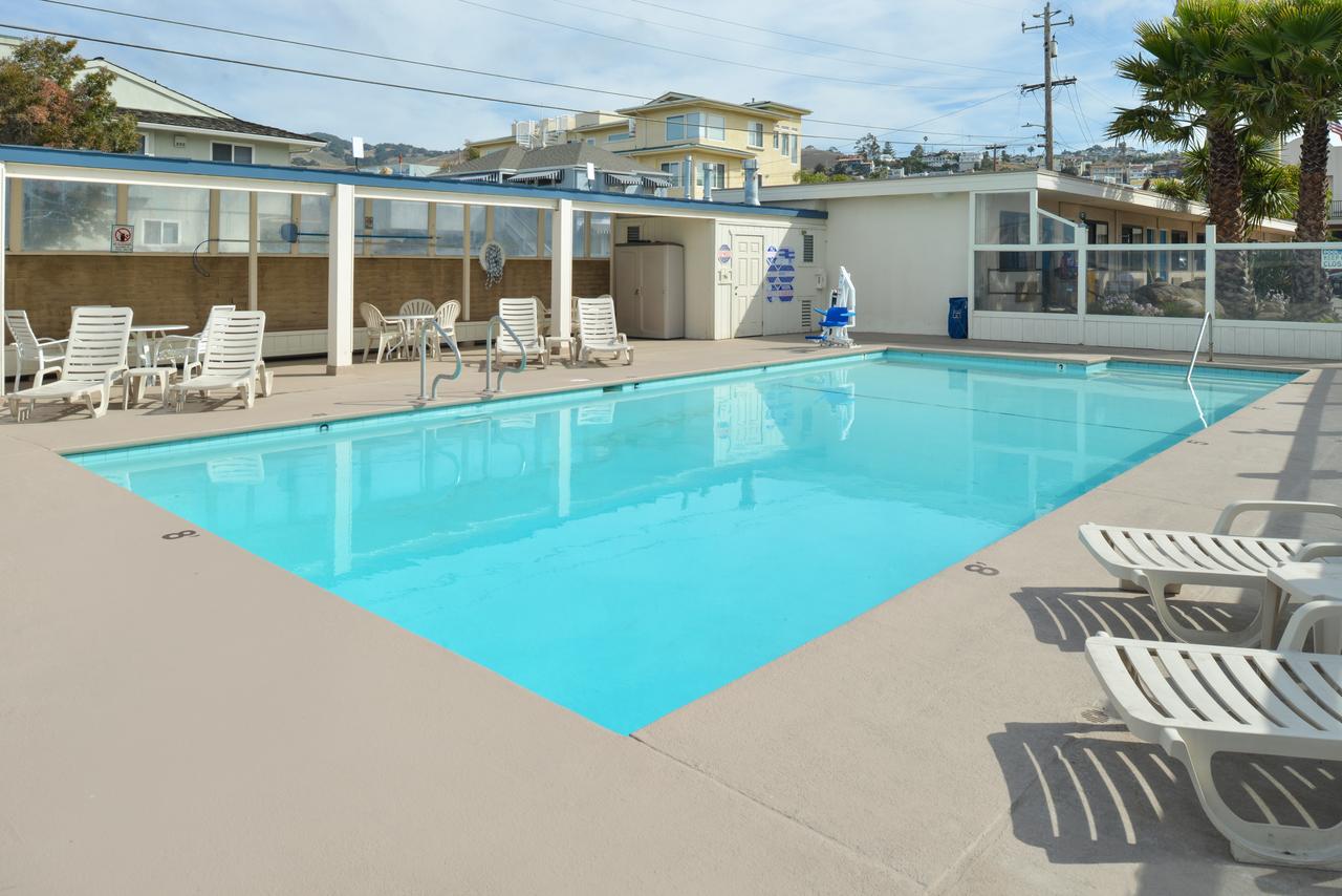 Edgewater Inn And Suites - thumb 9