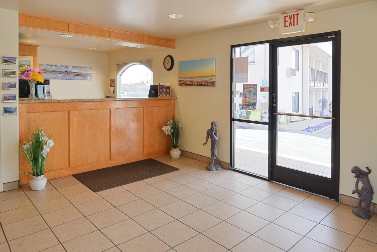 Edgewater Inn And Suites - thumb 3