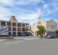 Edgewater Inn and Suites - Accommodation Rooms