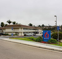 Motel 6 Pismo Beach - Accommodation Rooms