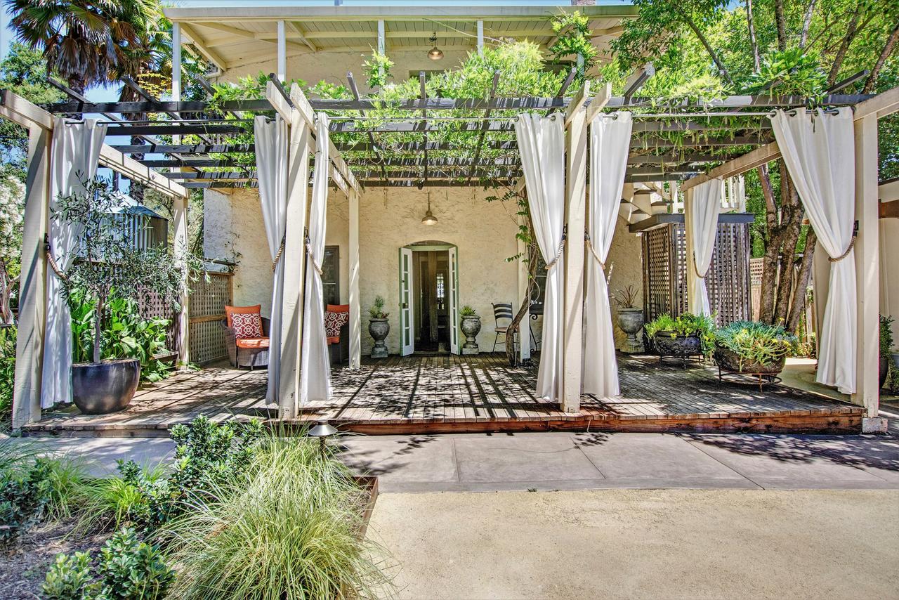 Bungalows 313 - thumb 1