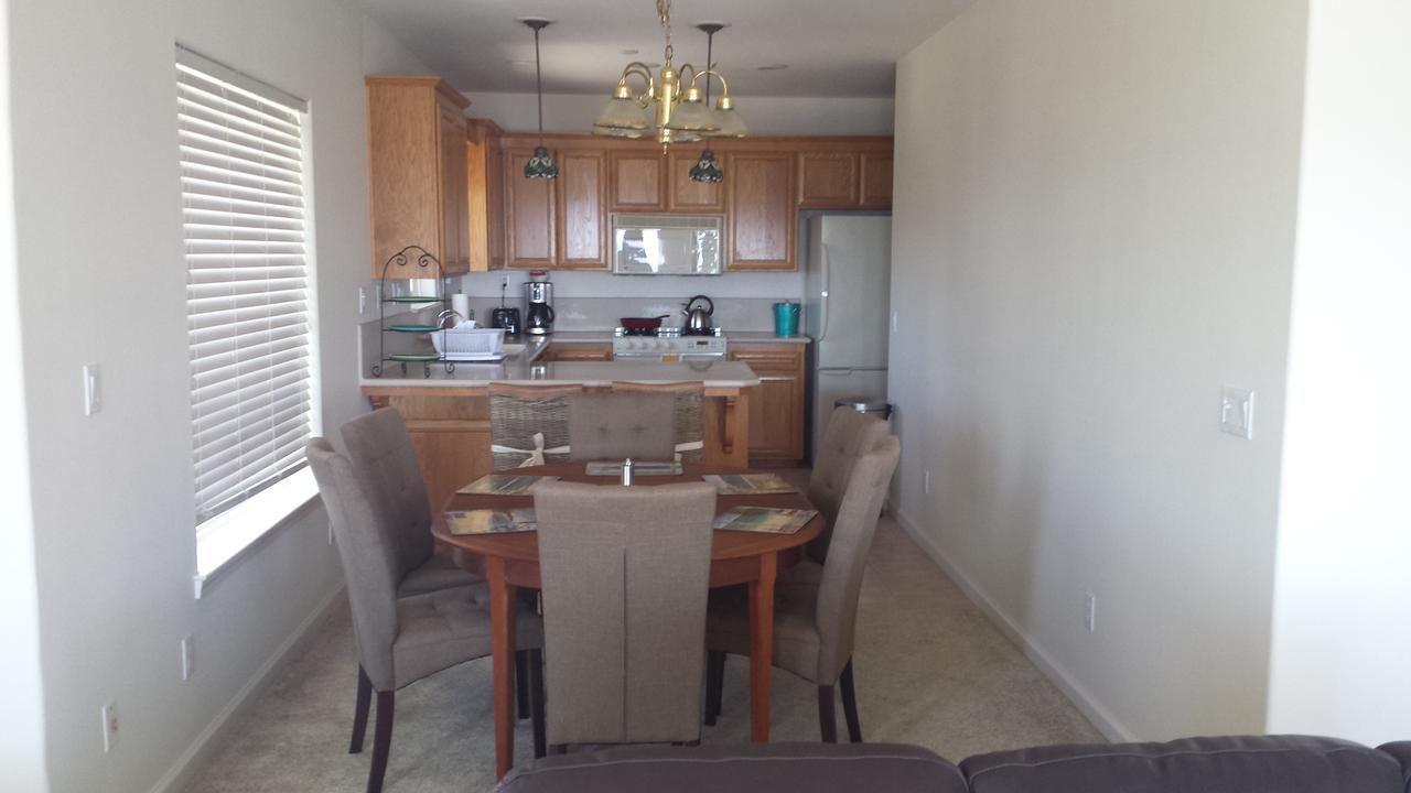 90 San Luis Street Unit C Two-Bedroom Apartment - thumb 2