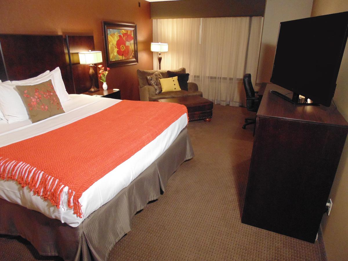 The Academy Hotel Colorado Springs - thumb 0