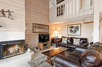 55 Upper Woodbridge Rd Unit F-4 Condo Accommodation Rooms