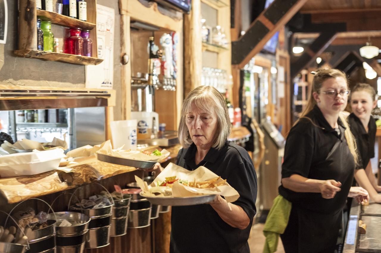 Arrowhead Mountain Lodge - thumb 13