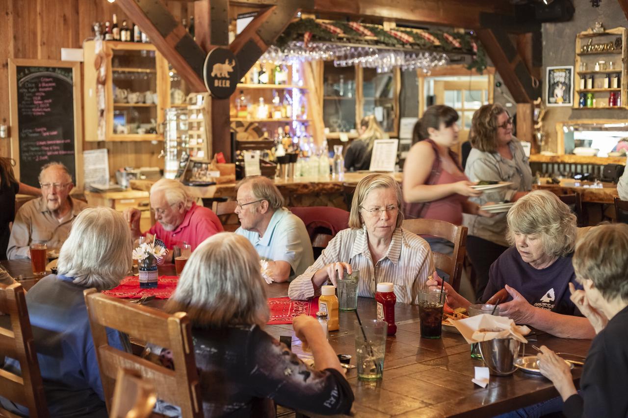 Arrowhead Mountain Lodge - thumb 31