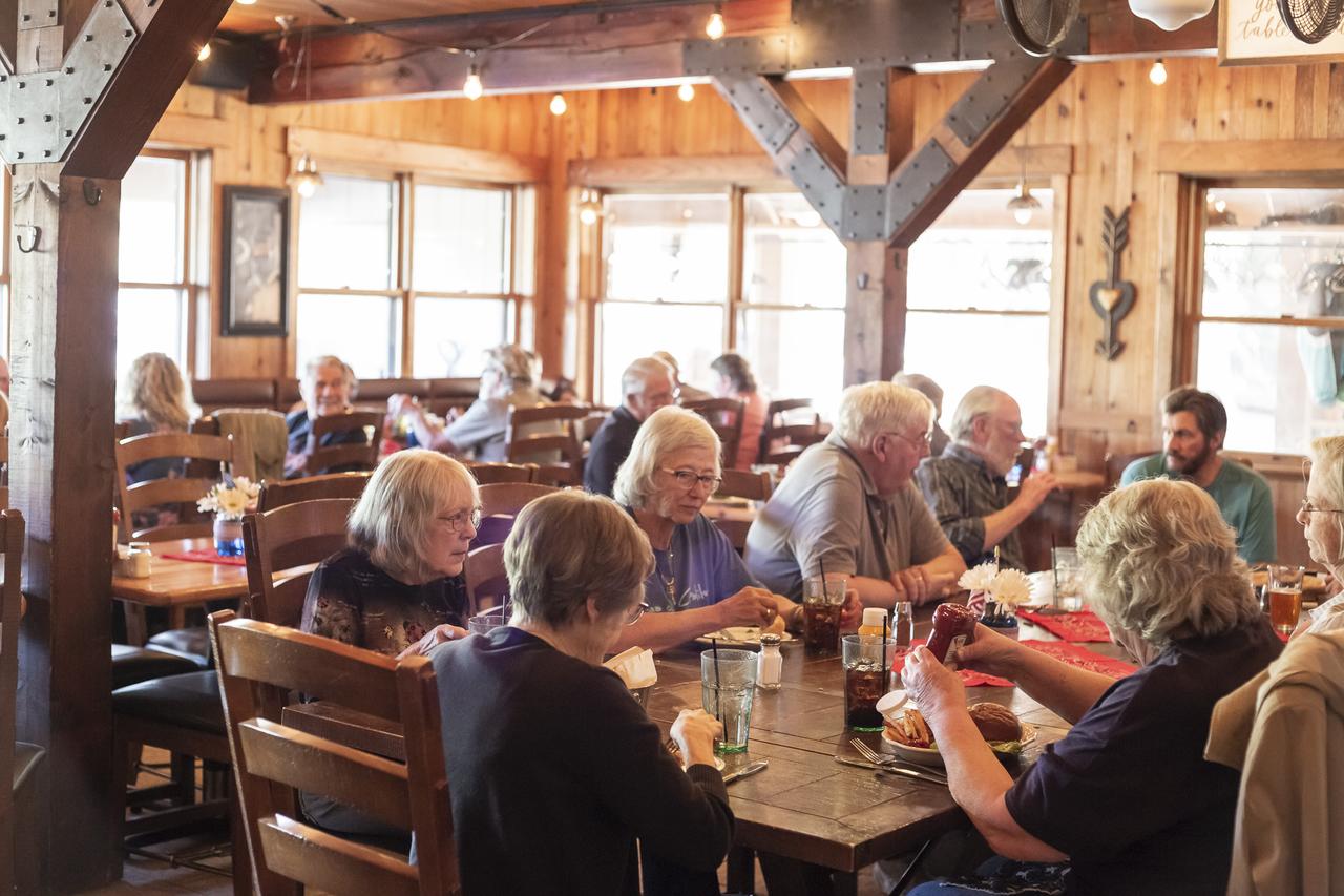 Arrowhead Mountain Lodge - thumb 34