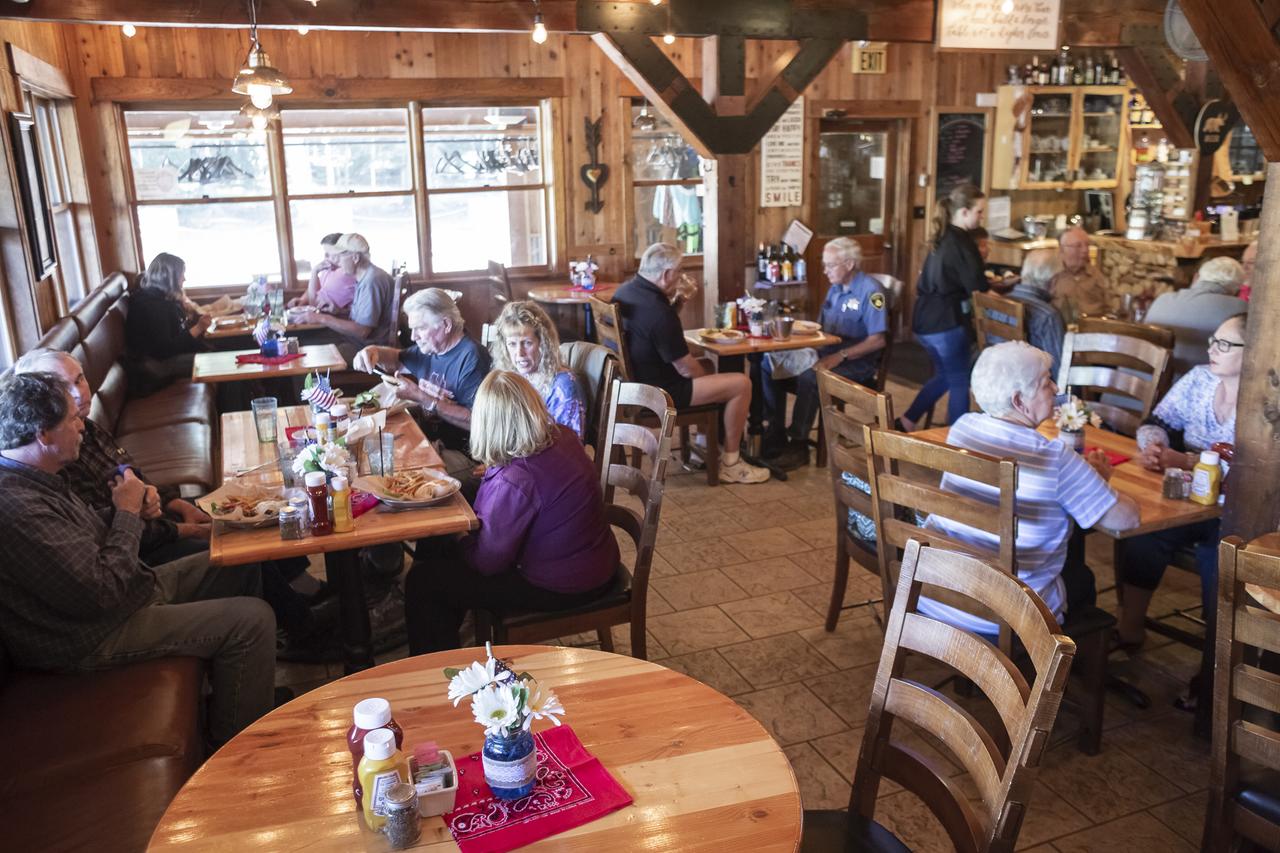 Arrowhead Mountain Lodge - thumb 7