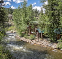 Swiftcurrent Lodge - Accommodation Rooms