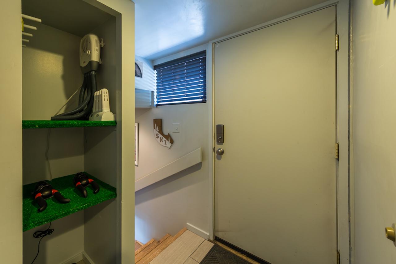 Snowcrest 22 Rustic Modern Retreat - thumb 25