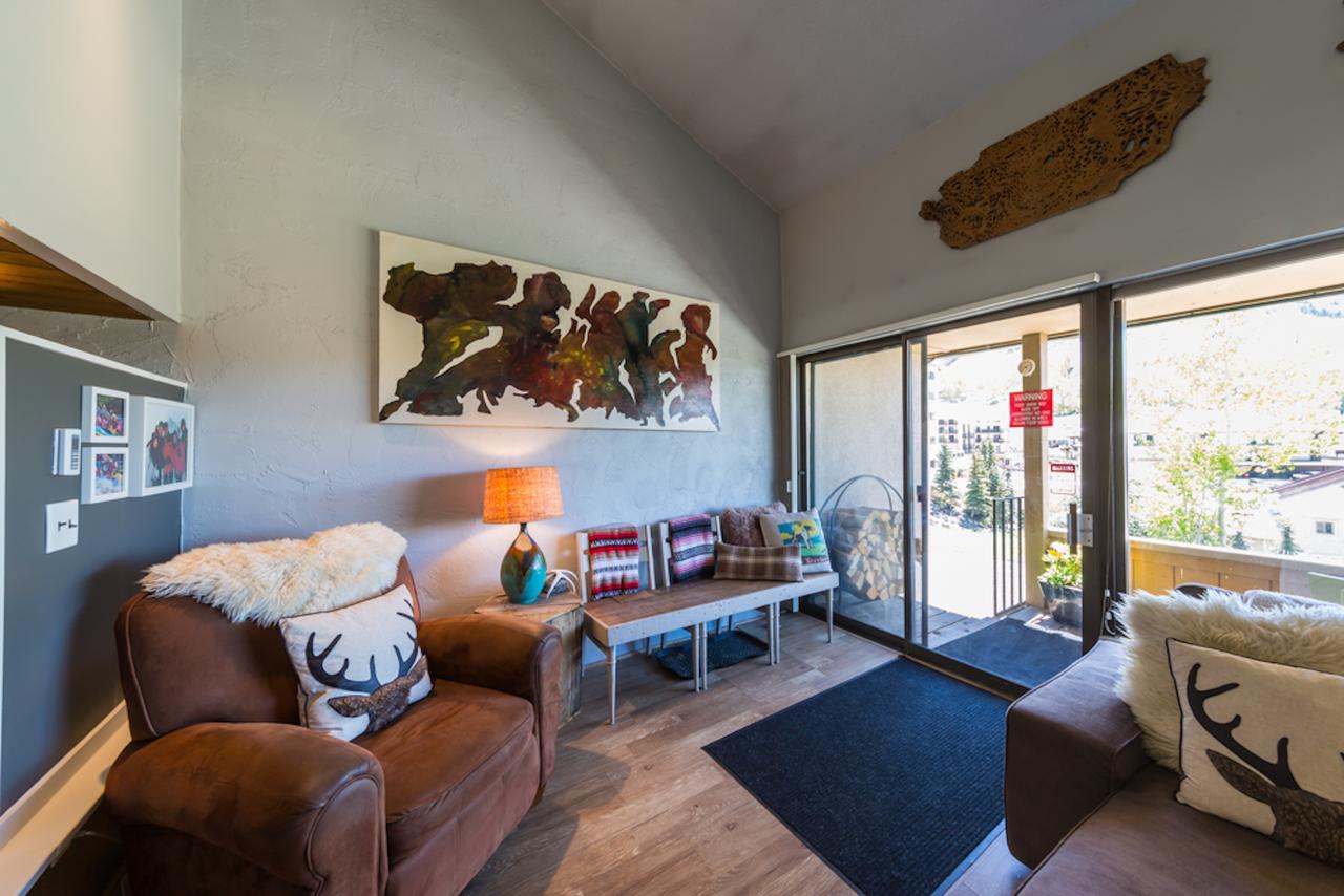 Snowcrest 22 Rustic Modern Retreat - thumb 14