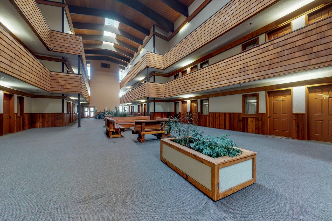 Gothic Getaway - thumb 3