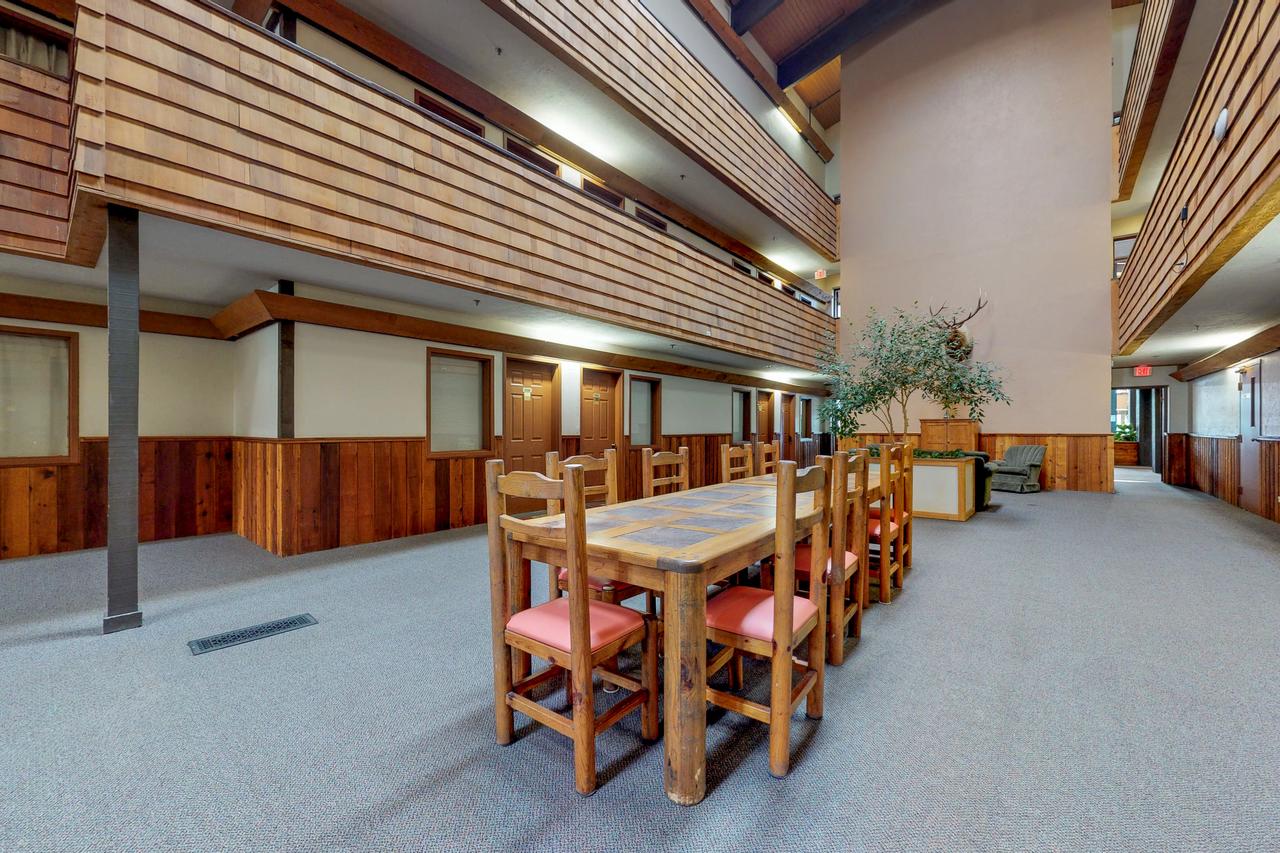 Gothic Getaway - thumb 25