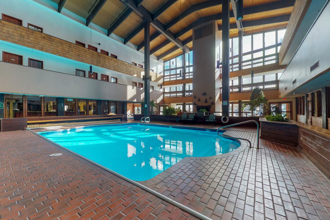 Gothic Getaway - thumb 2