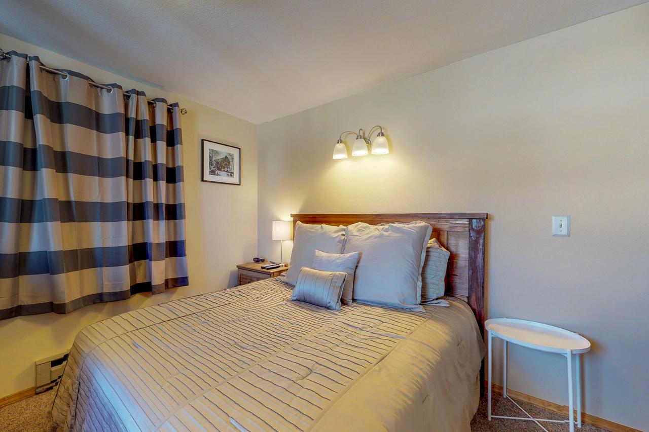 Gothic Getaway - thumb 15