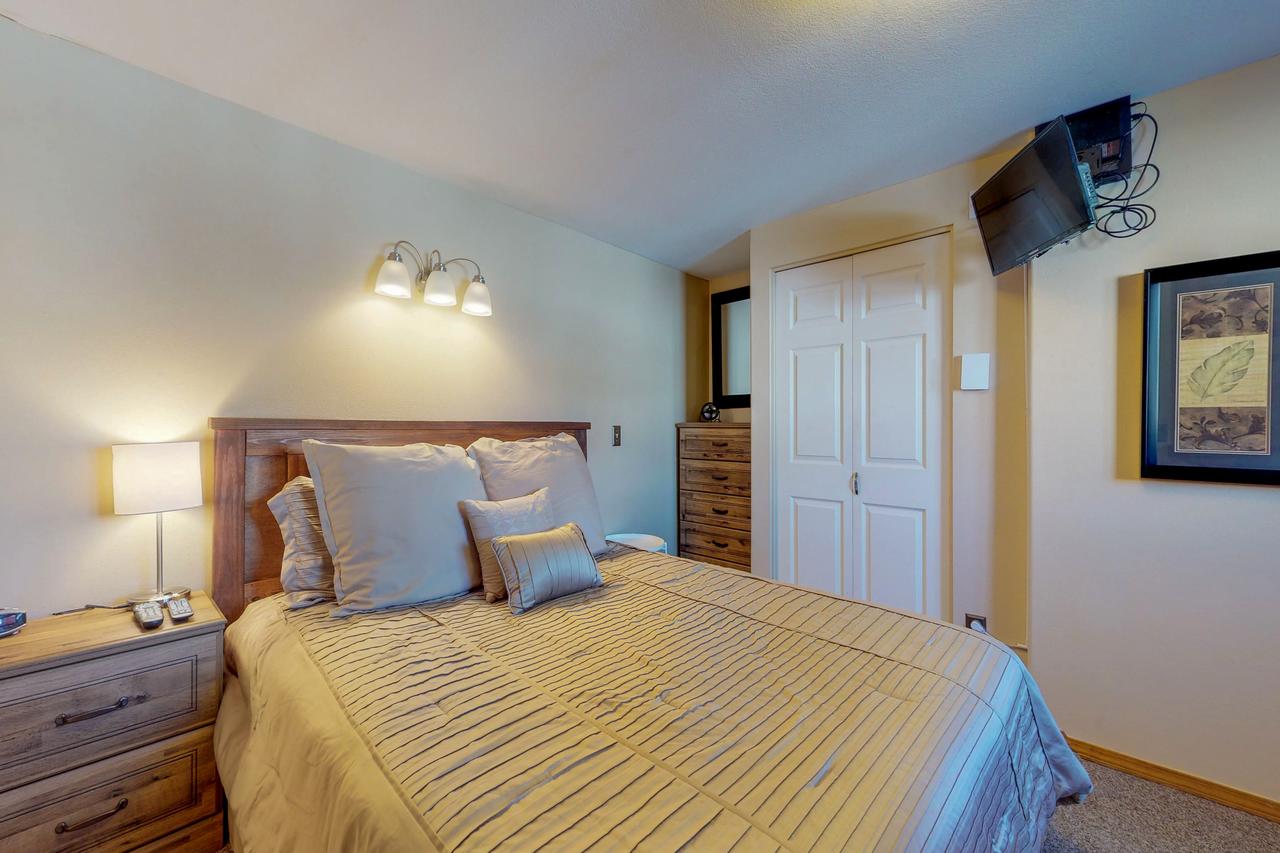 Gothic Getaway - thumb 23