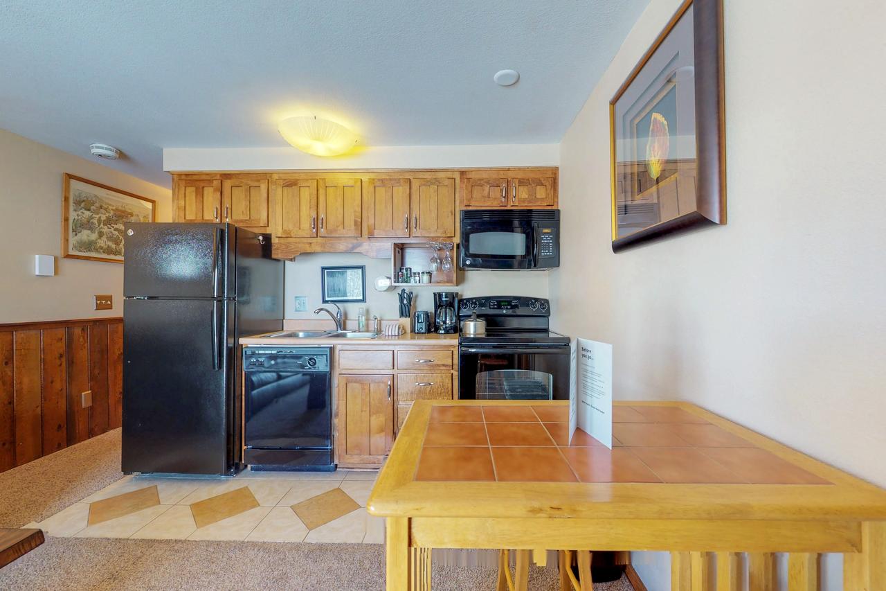 Gothic Getaway - thumb 12