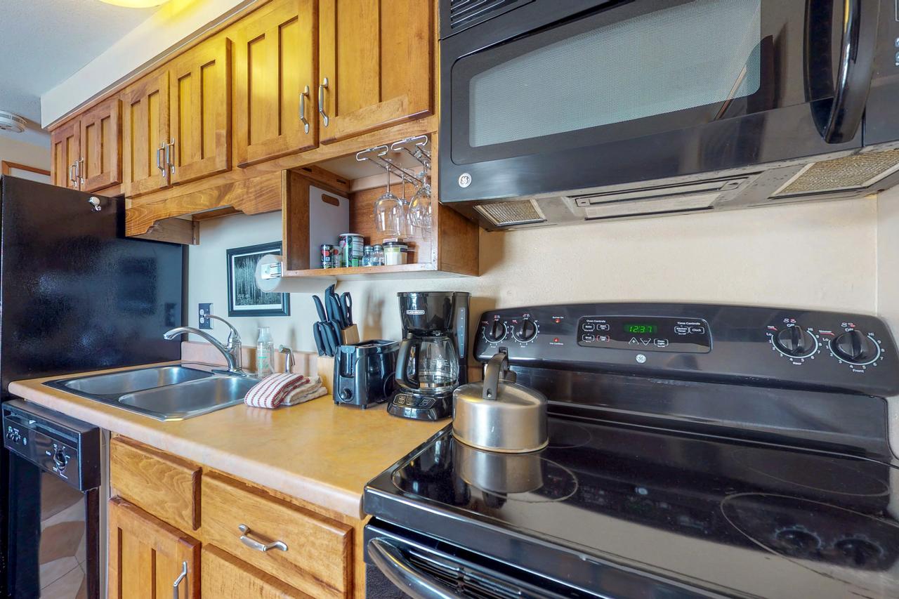 Gothic Getaway - thumb 13