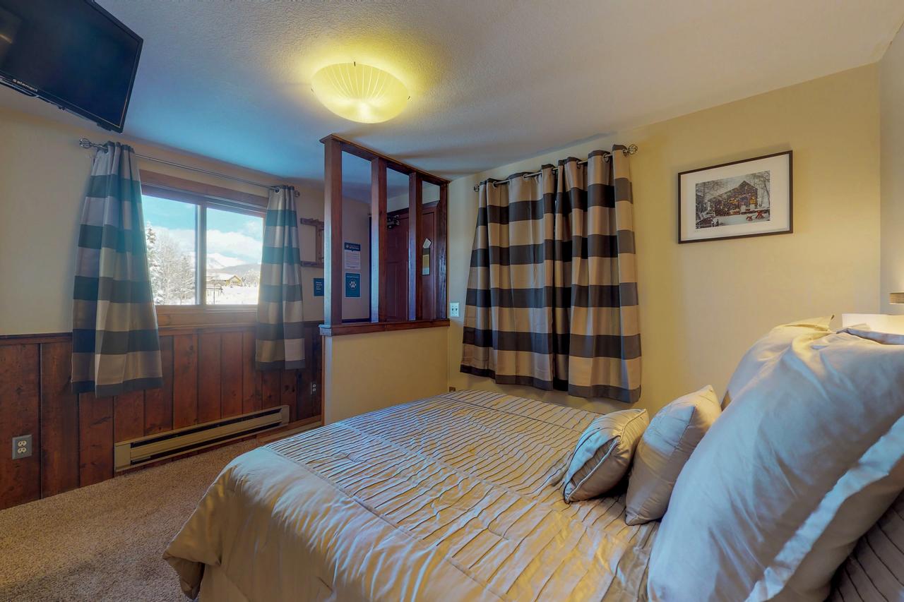 Gothic Getaway - thumb 16