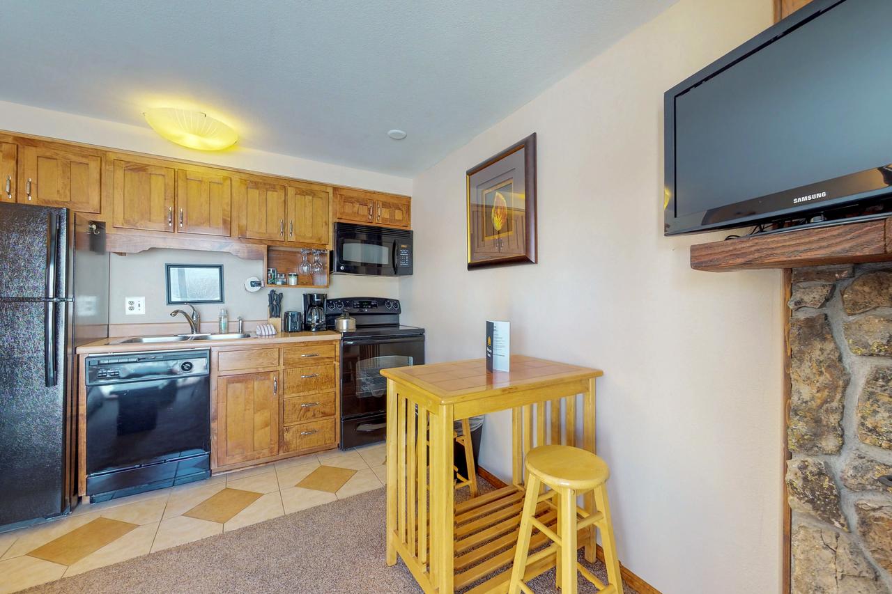 Gothic Getaway - thumb 5