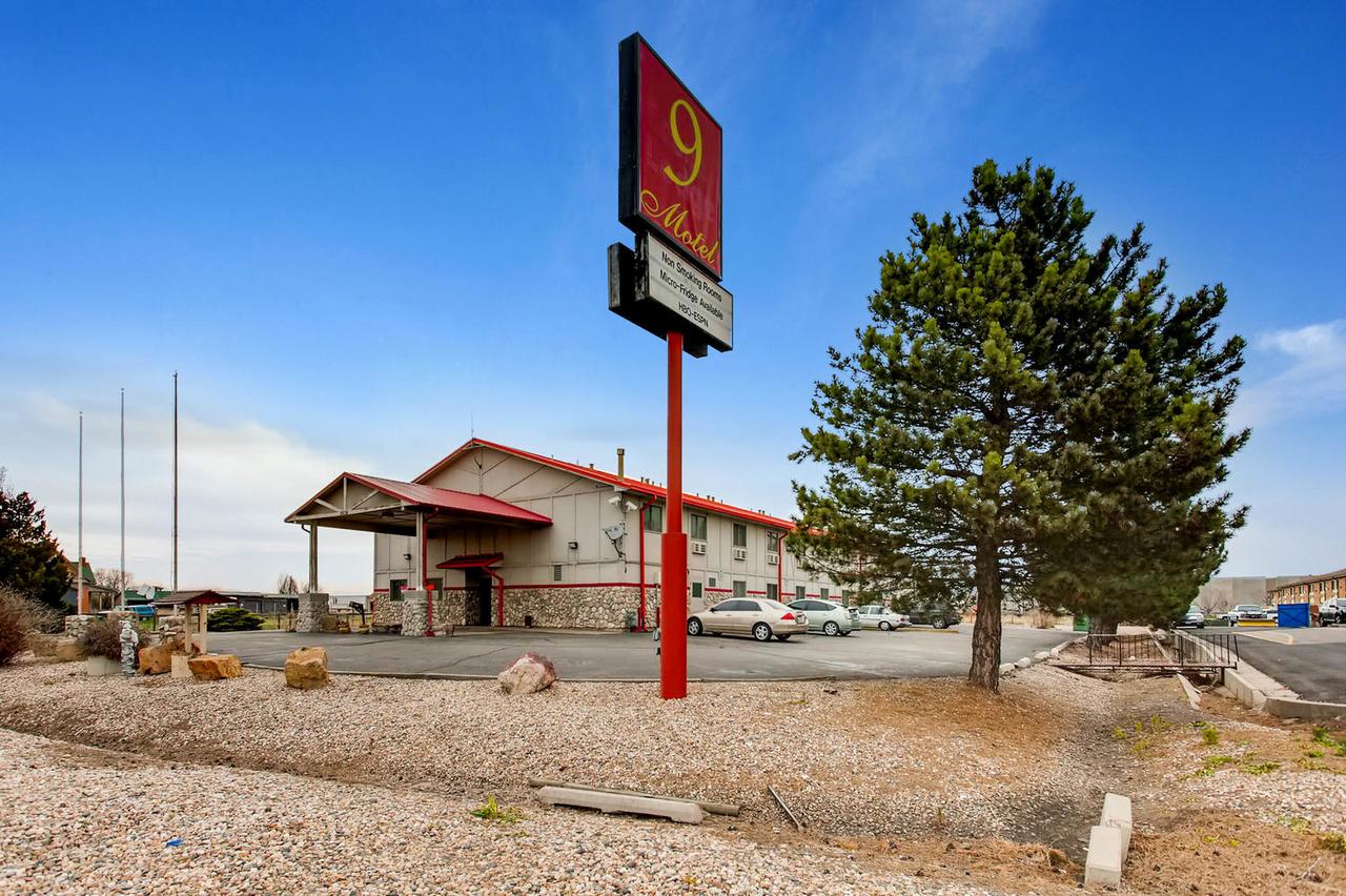 9 Motel - thumb 11