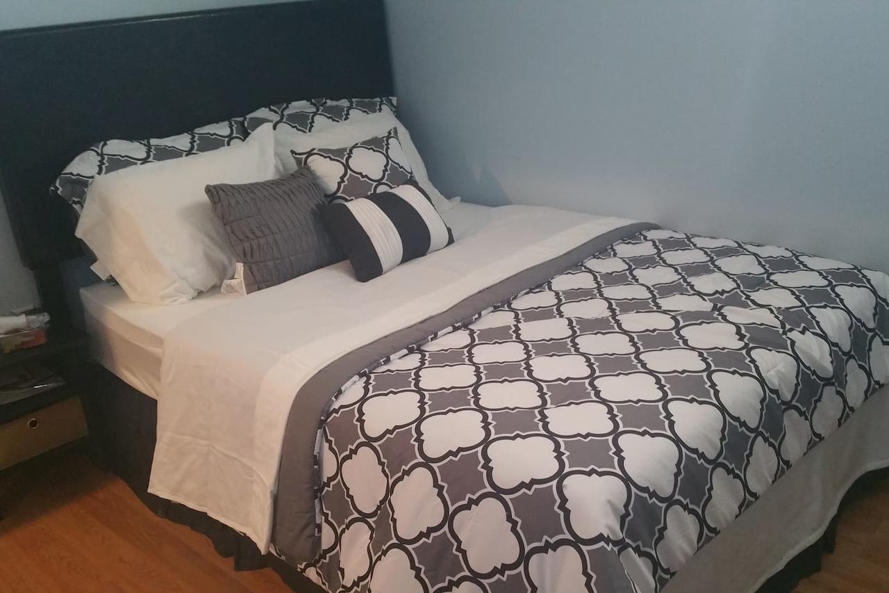Private Luxurious Apartment With Private Entrance - thumb 12