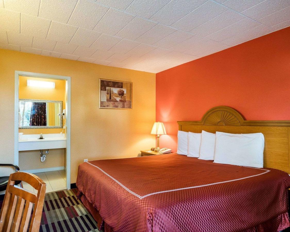 Rodeway Inn Newark - thumb 6
