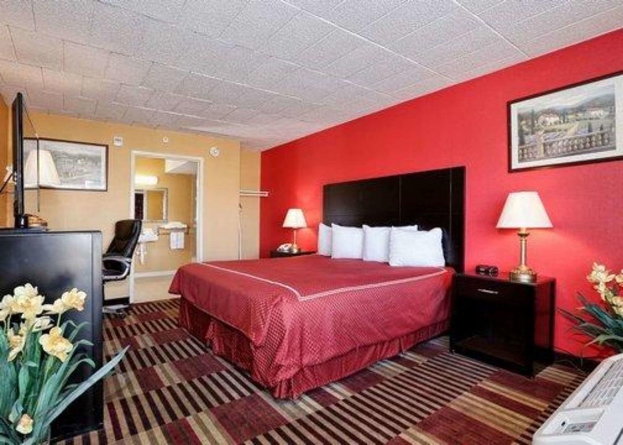 Rodeway Inn Newark - thumb 8