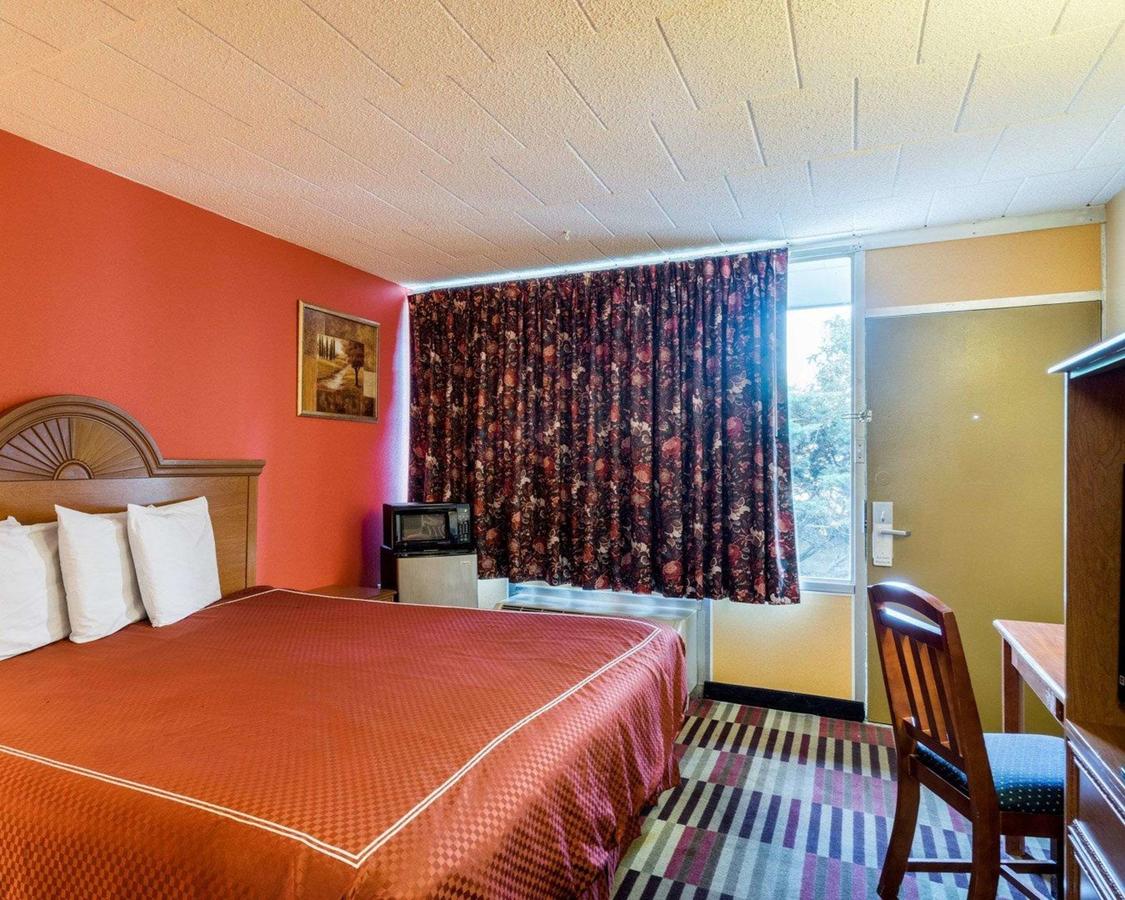 Rodeway Inn Newark - thumb 25