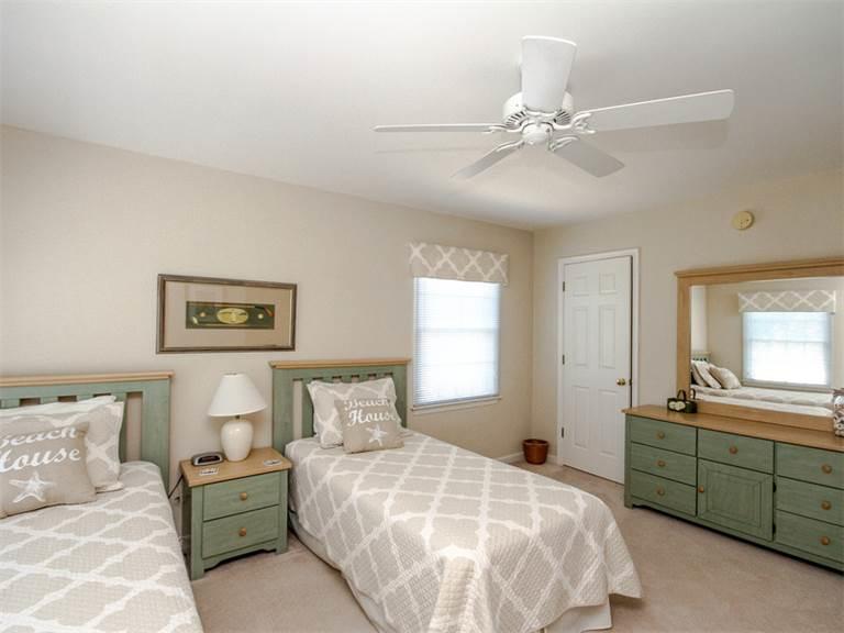 137 October Glory Avenue Home - thumb 1