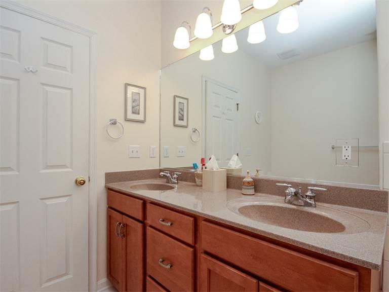 137 October Glory Avenue Home - thumb 8