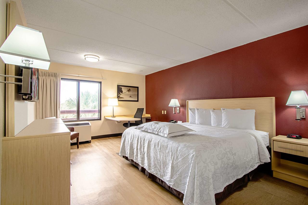 Red Roof Inn PLUS+ West Palm Beach - thumb 18