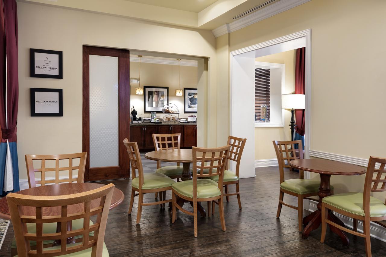 Hampton Inn West Palm Beach Central Airport - thumb 26