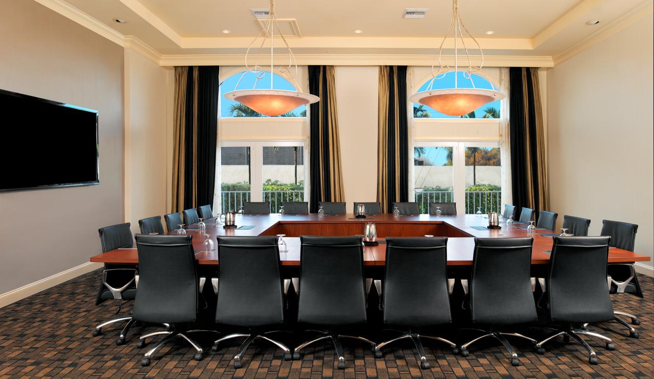 Hilton Naples - thumb 25