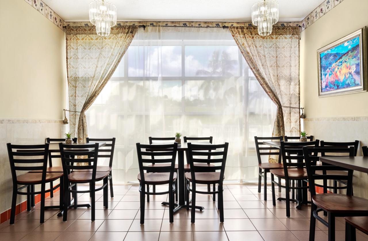 Baymont By Wyndham Florida City - thumb 3