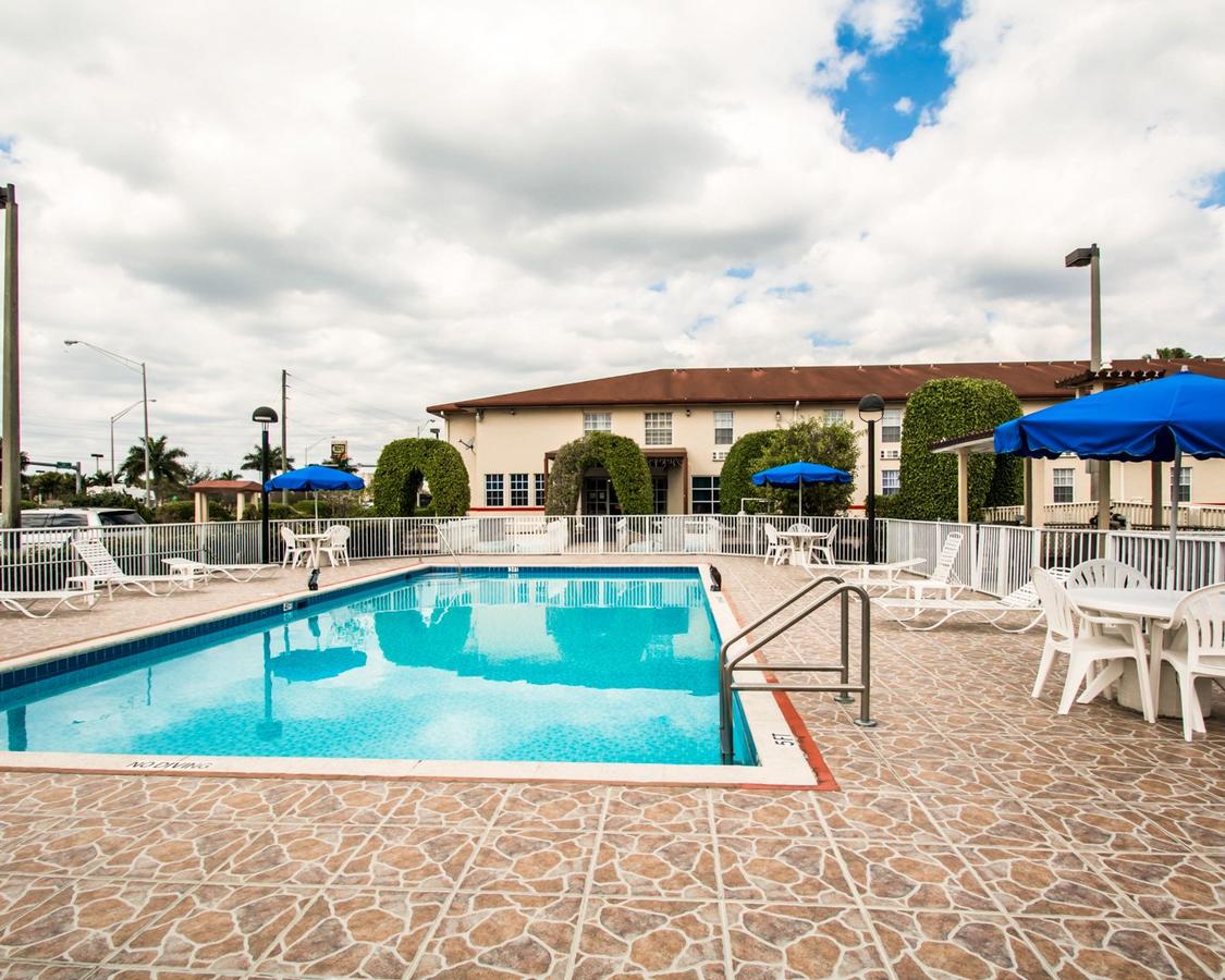 Baymont By Wyndham Florida City - thumb 20