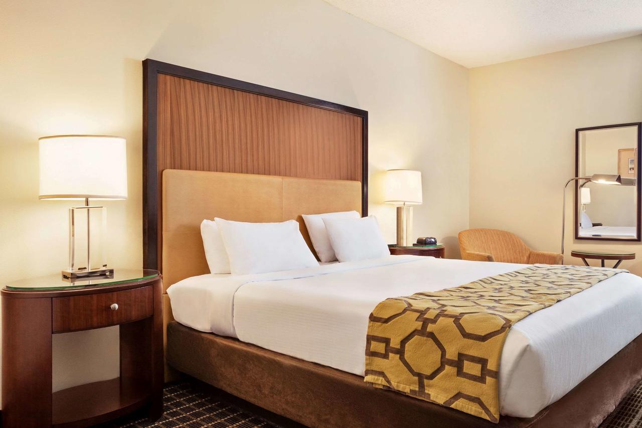 Baymont By Wyndham Florida City - thumb 35