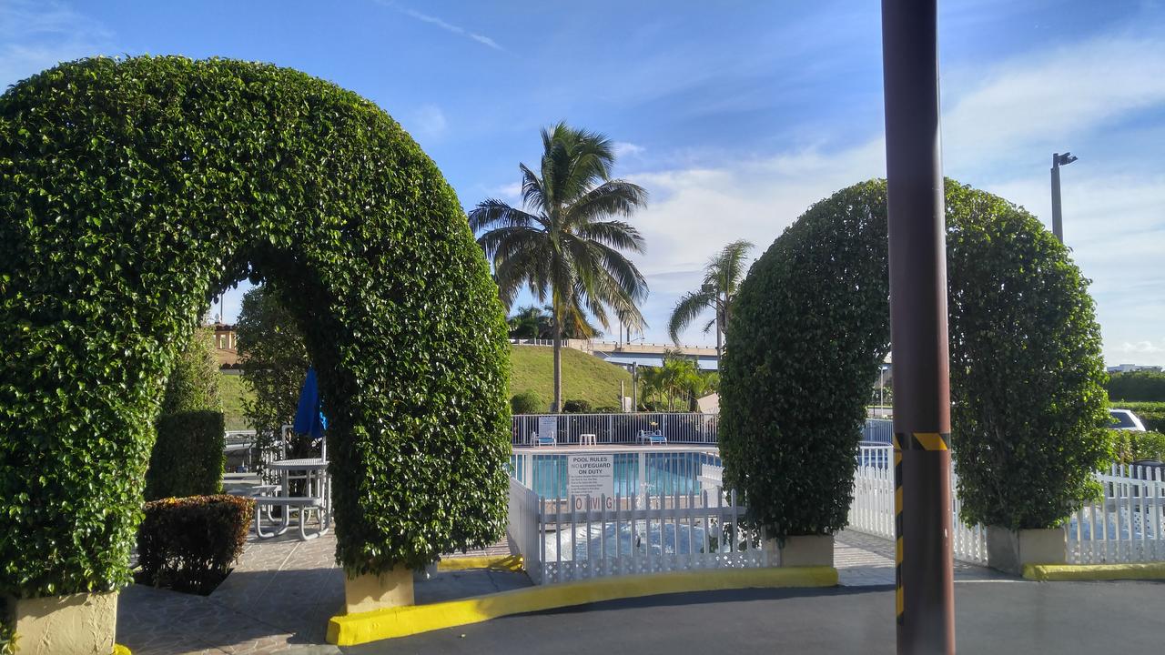 Baymont By Wyndham Florida City - thumb 14