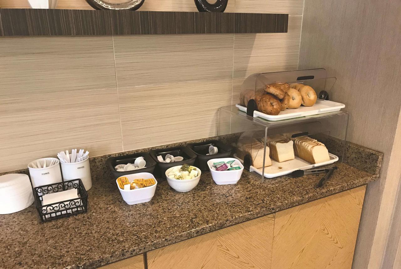 La Quinta By Wyndham Ft. Lauderdale Airport - thumb 12