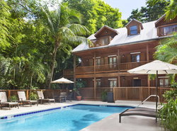 Island City House