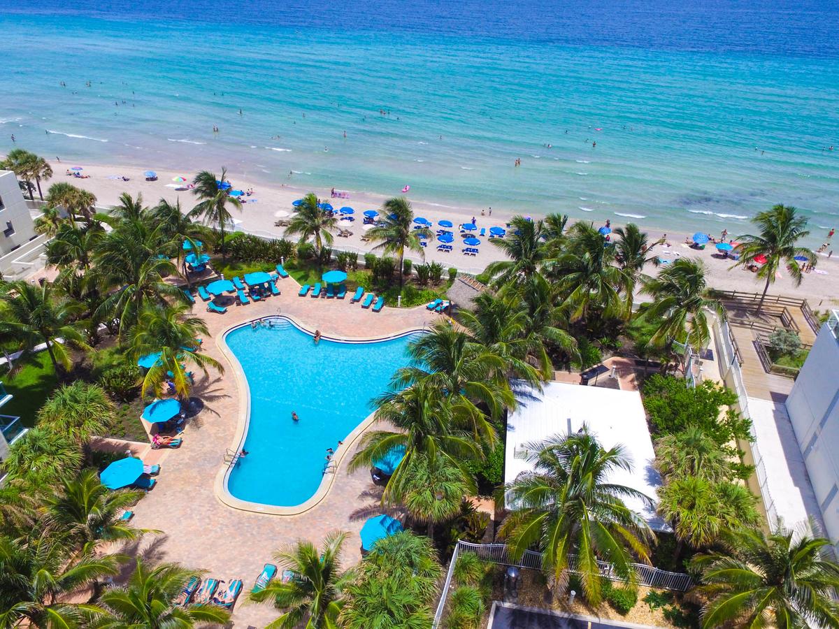 2 Bedrooms Apartment On The Beach - thumb 12