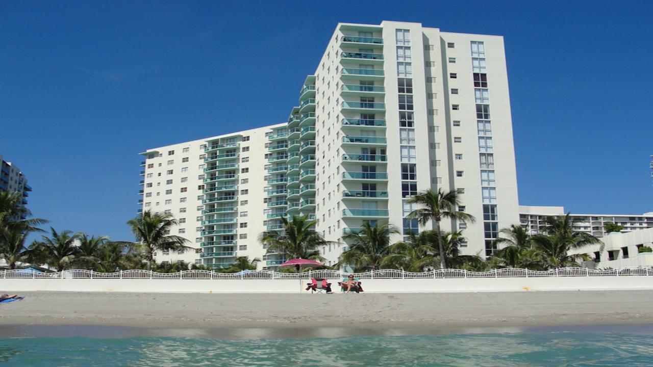 2 Bedrooms Apartment On The Beach - thumb 13