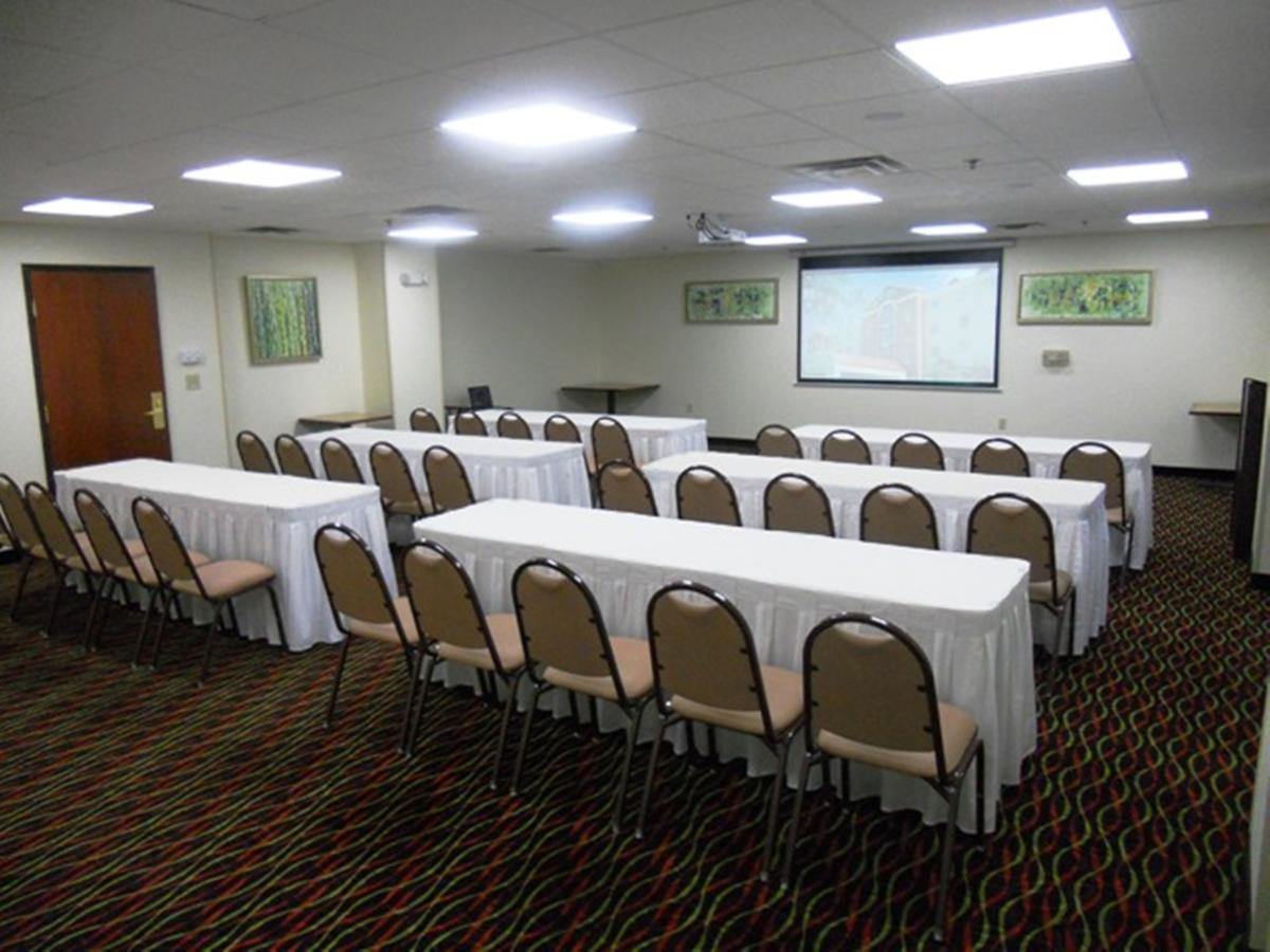Holiday Inn Express Hotel & Suites Orange City - thumb 36