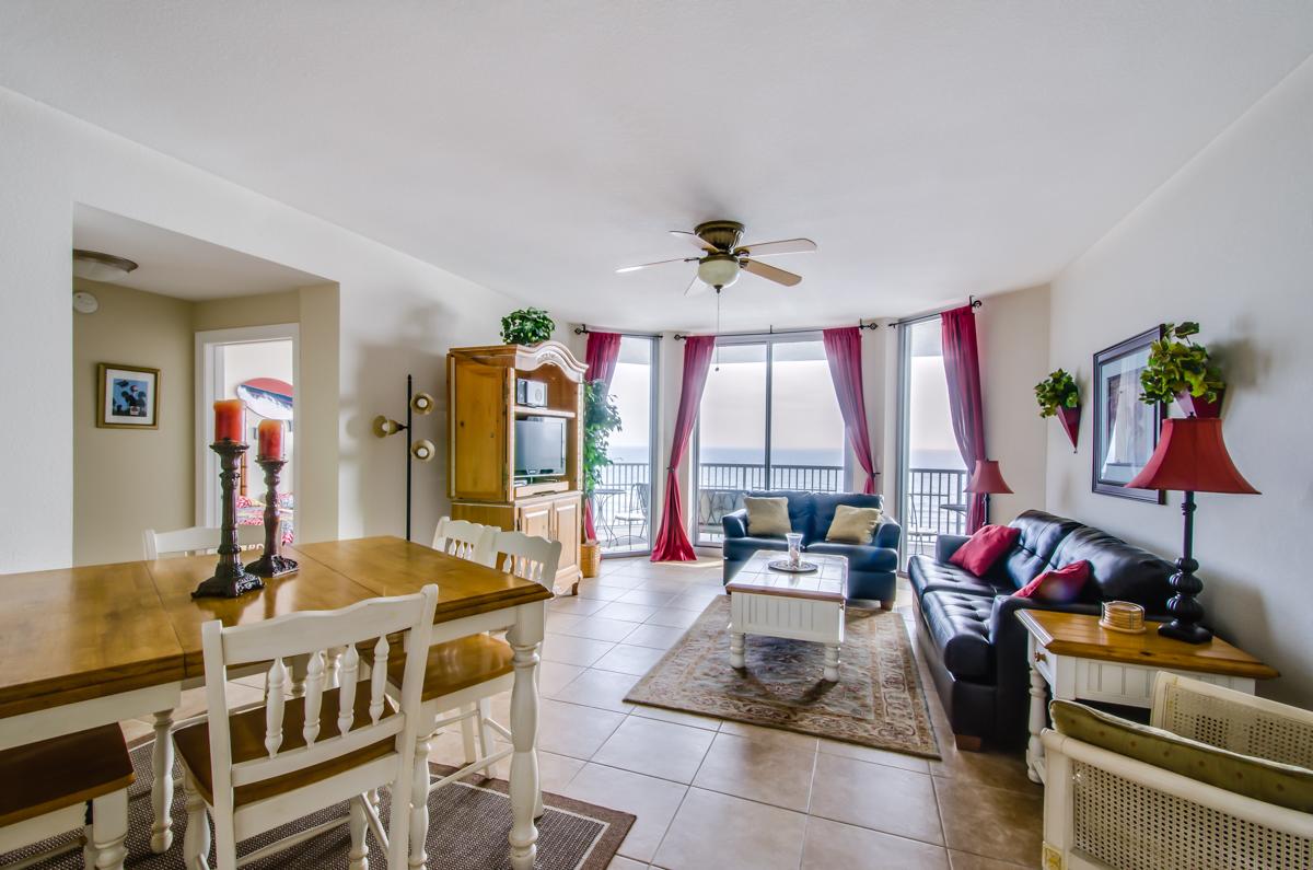 Emerald Dolphin Unit 1220 - thumb 4