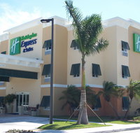Holiday Inn Express  Suites Marathon - Accommodation Rooms