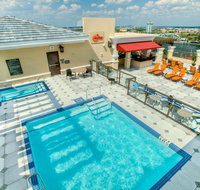 Ramada Plaza Suites Universal Studios - Accommodation Rooms