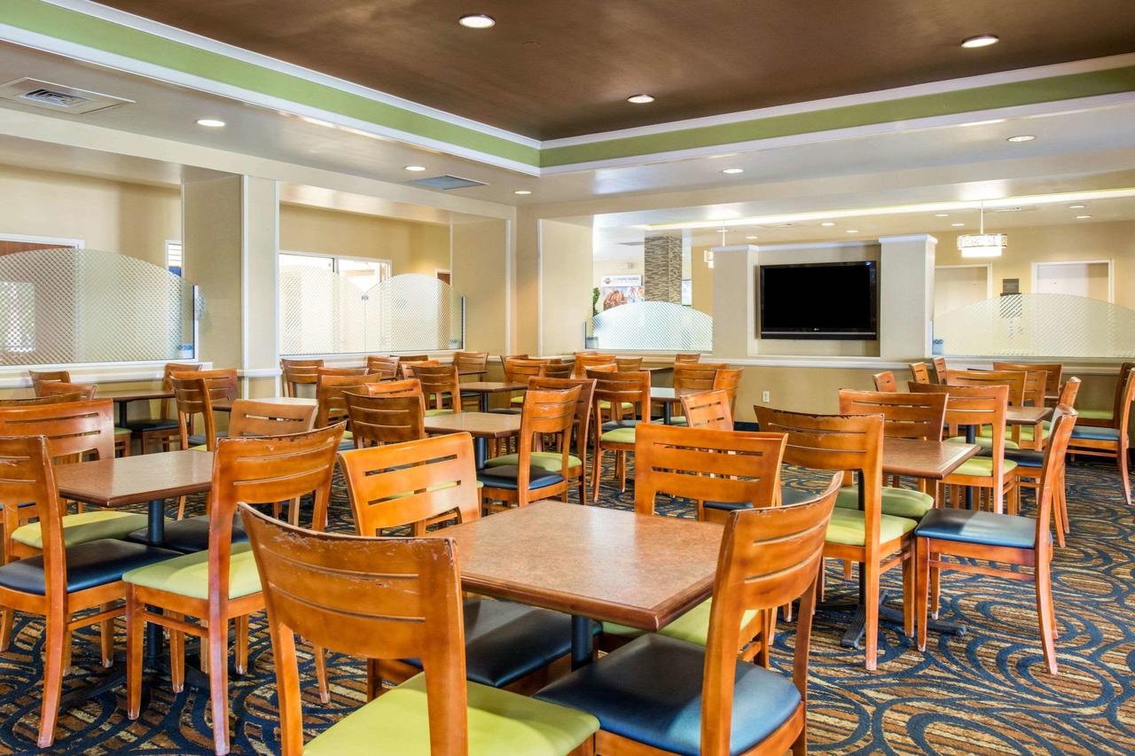 Comfort Inn & Suites Near Universal Orlando Resort - thumb 21