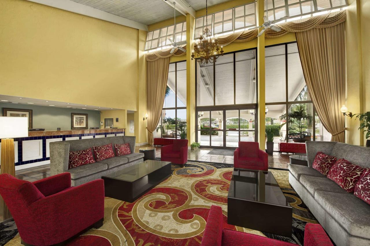 Ramada By Wyndham West Palm Beach Airport - thumb 35