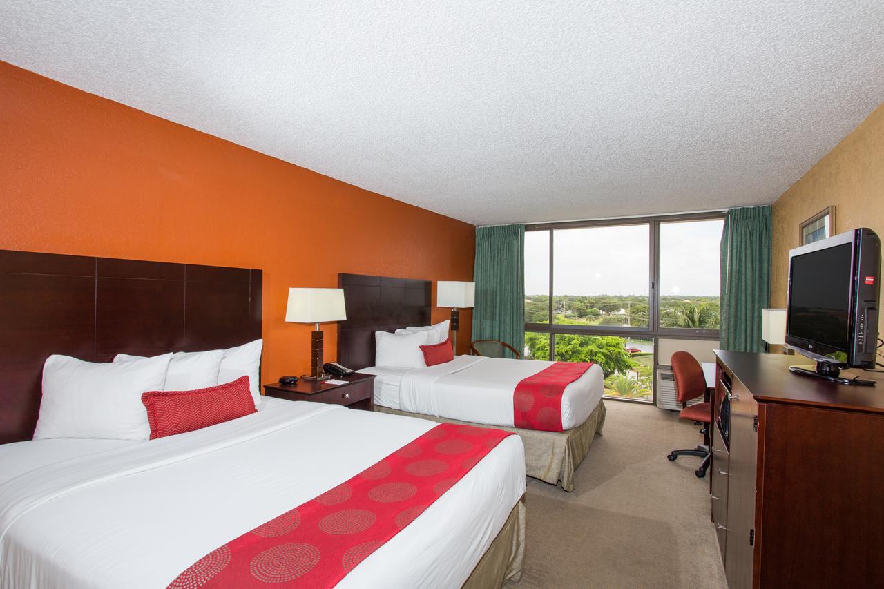 Ramada By Wyndham West Palm Beach Airport - thumb 3